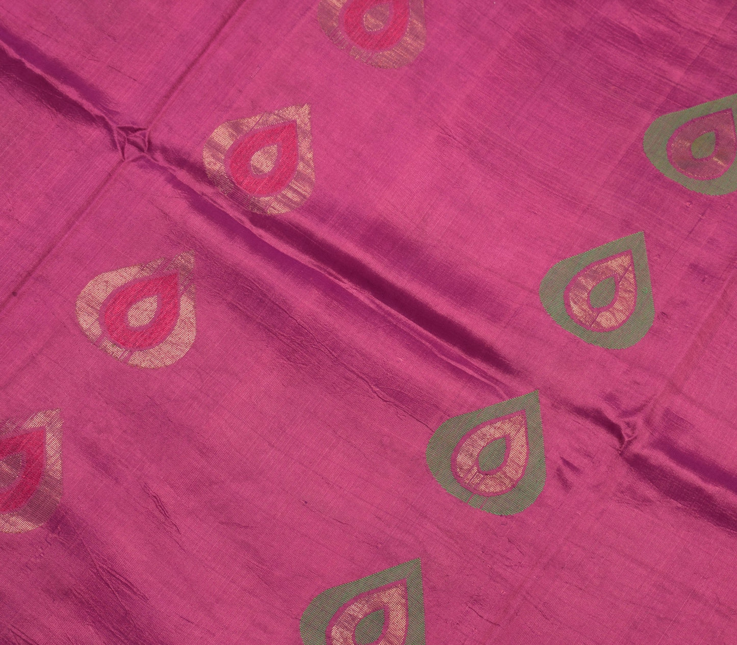 Sushila Vintage Magenta Scrap Saree Pure South Silk Floral Woven Sari Fabric