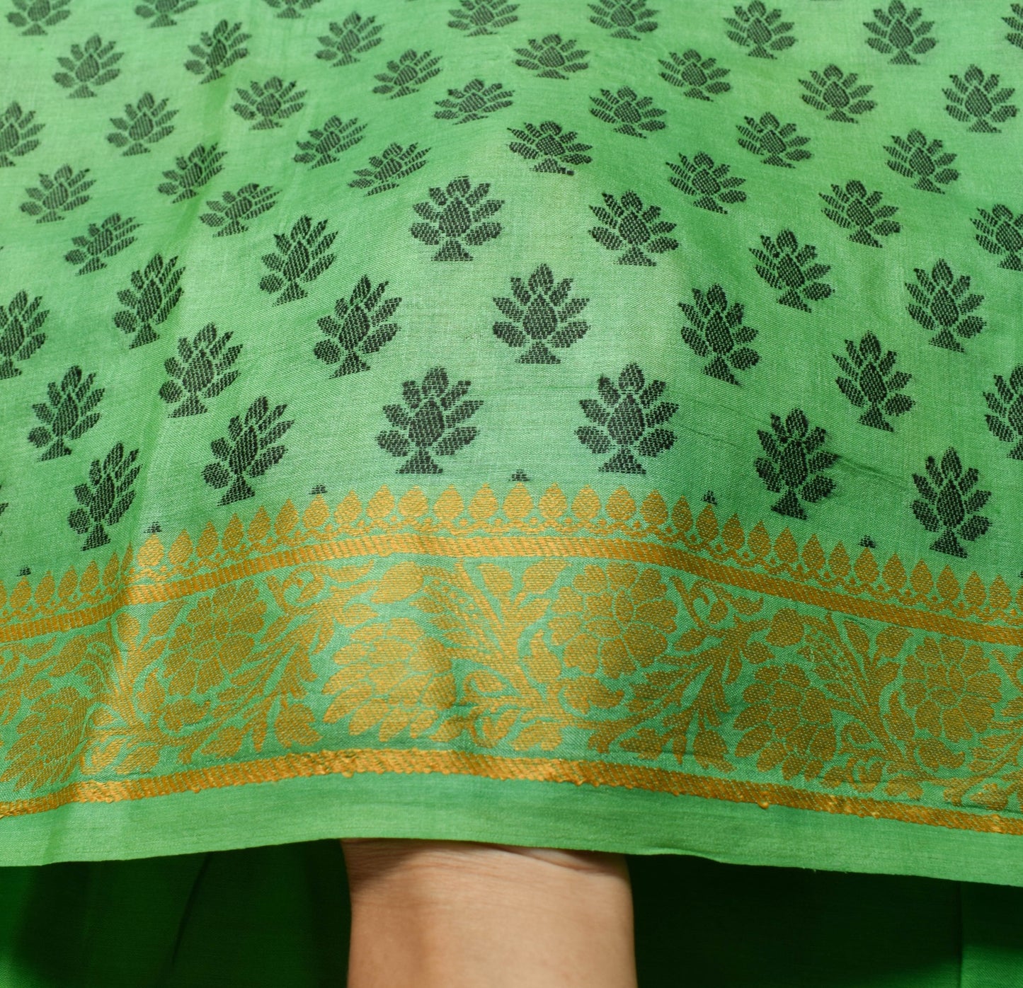 Sushila Vintage Green Woven Saree 100% Pure Tussar Silk Soft Floral Sari Fabric