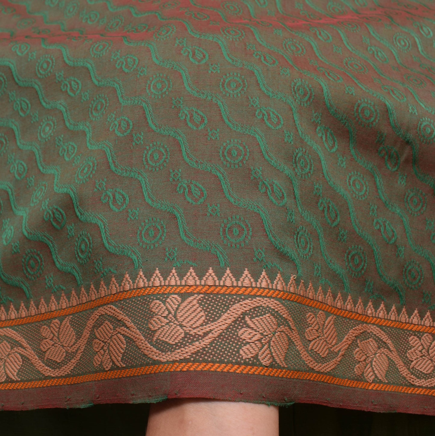 Sushila Vintage Green Dual Tone Saree 100% Pure Cotton Woven Paisley Sari Fabric