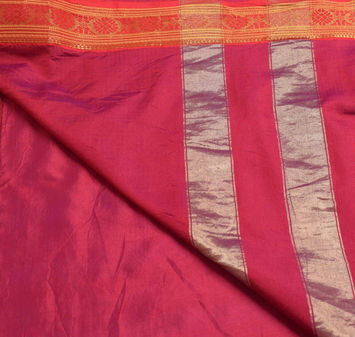 Sushila Vintag Exclusive Sari Zari Border Magenta Pink Plain Mysore Silk Saree