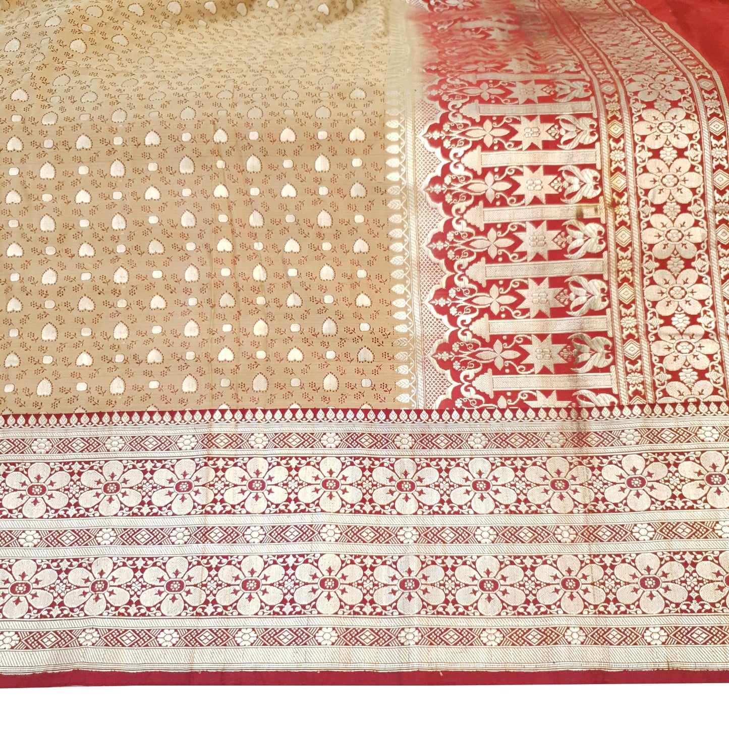 Sushila Vintage Heavy Banarasi Sari Woven Zari 100% Pure Satin Silk Beige Saree