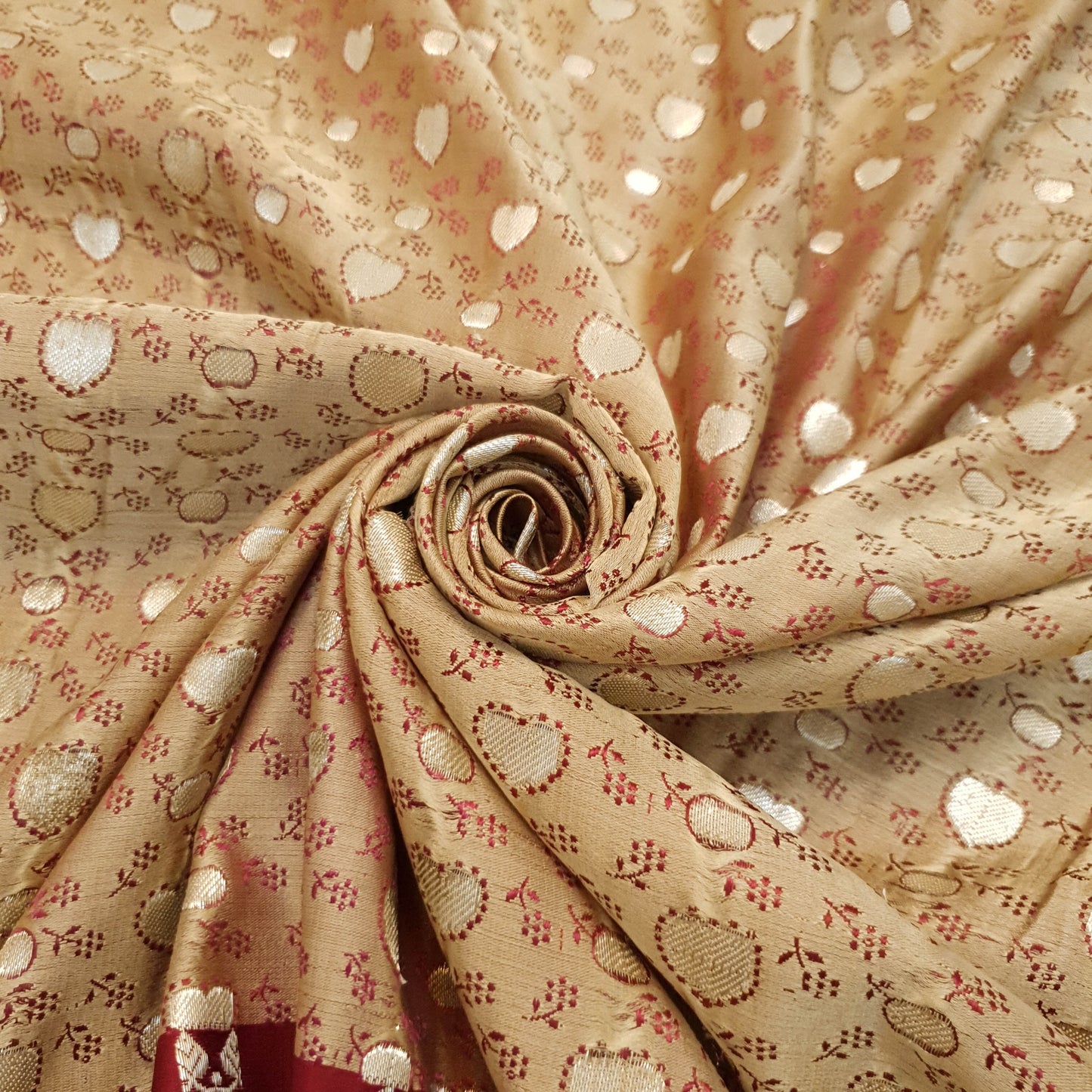 Sushila Vintage Heavy Banarasi Sari Woven Zari 100% Pure Satin Silk Beige Saree