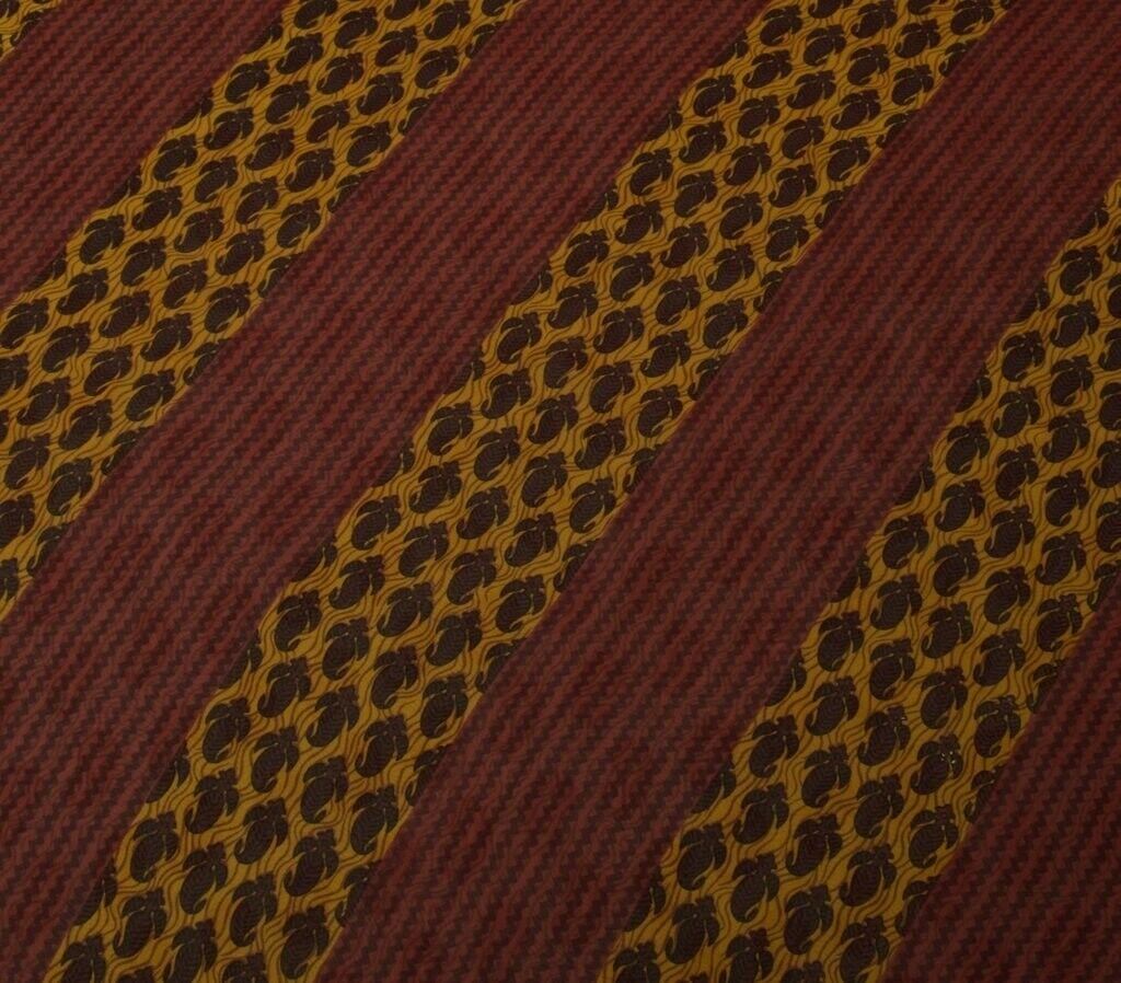 Vintage Saree Blend Georgette Silk Printed Scrap Sari Fabric for Craft Maroon