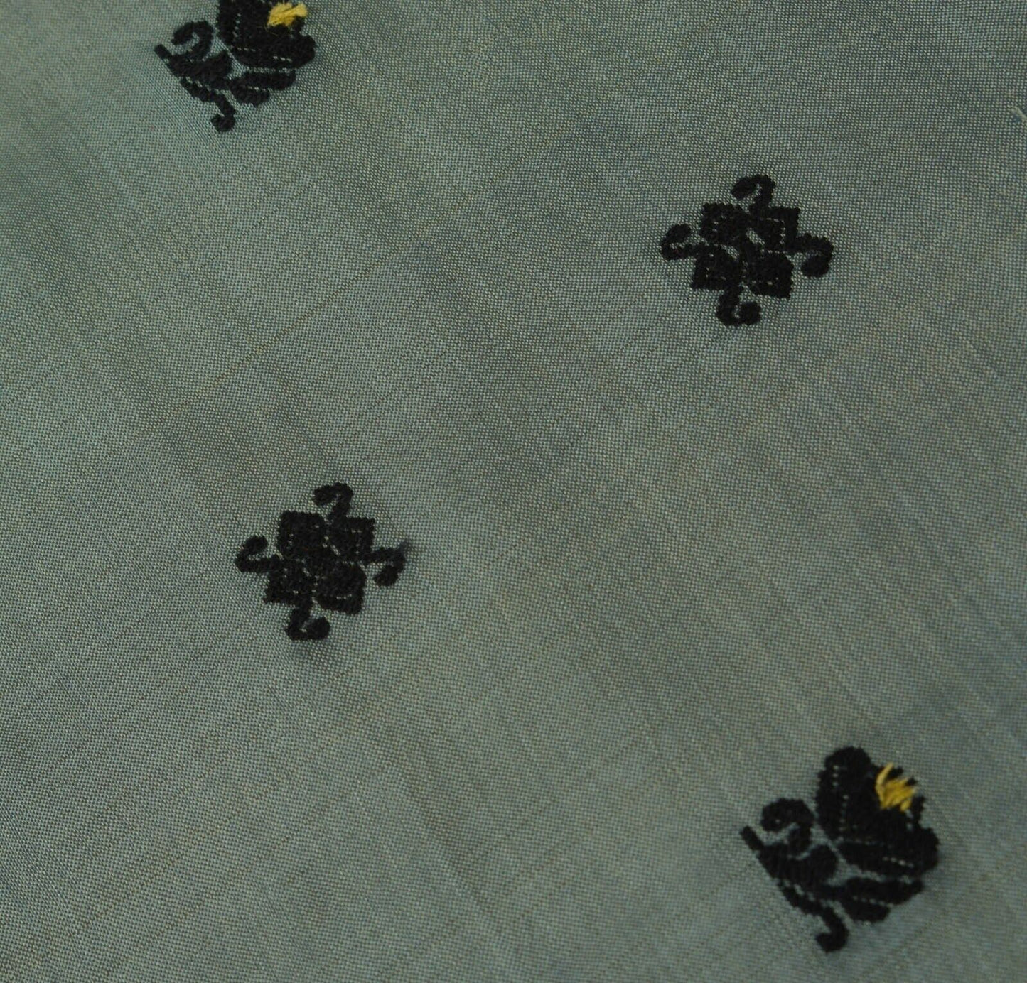 Vintage Saree Remnant Scrap Multi Purpose Craft Thread Woven Gray Fabric