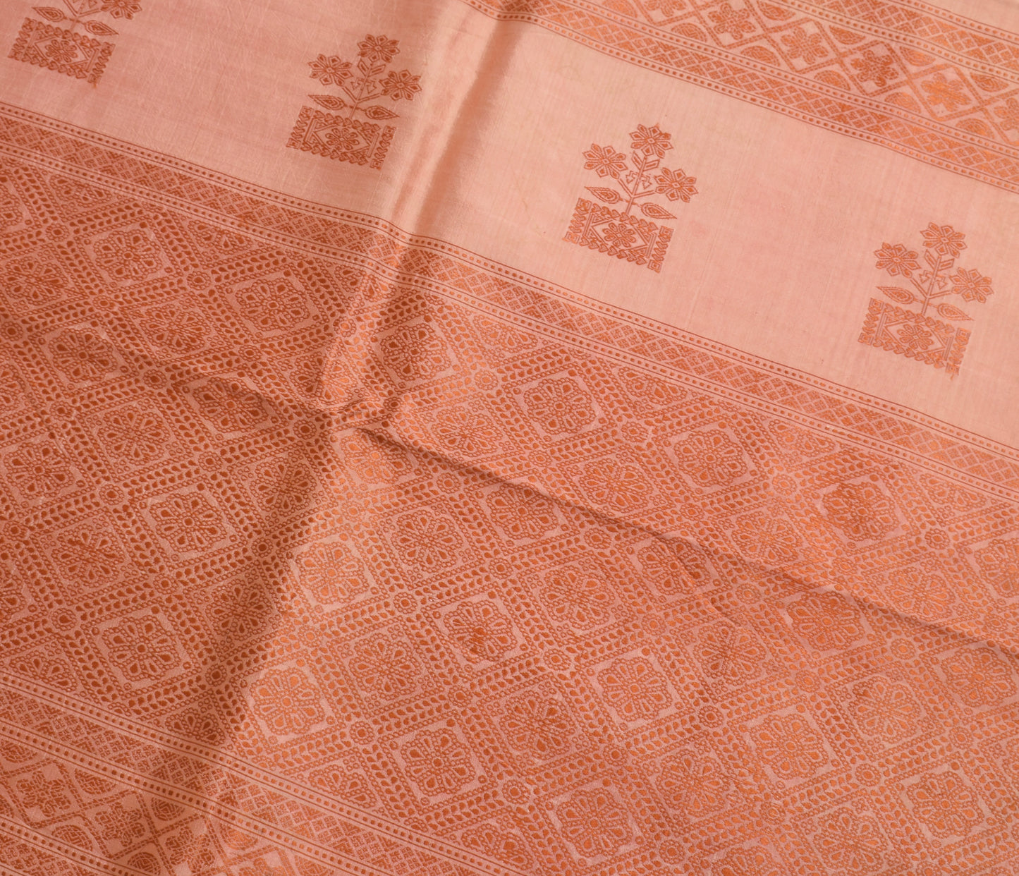 Sushila Vintage Peach Scrap Saree 100% Pure Silk Woven Floral Sari Craft Fabric