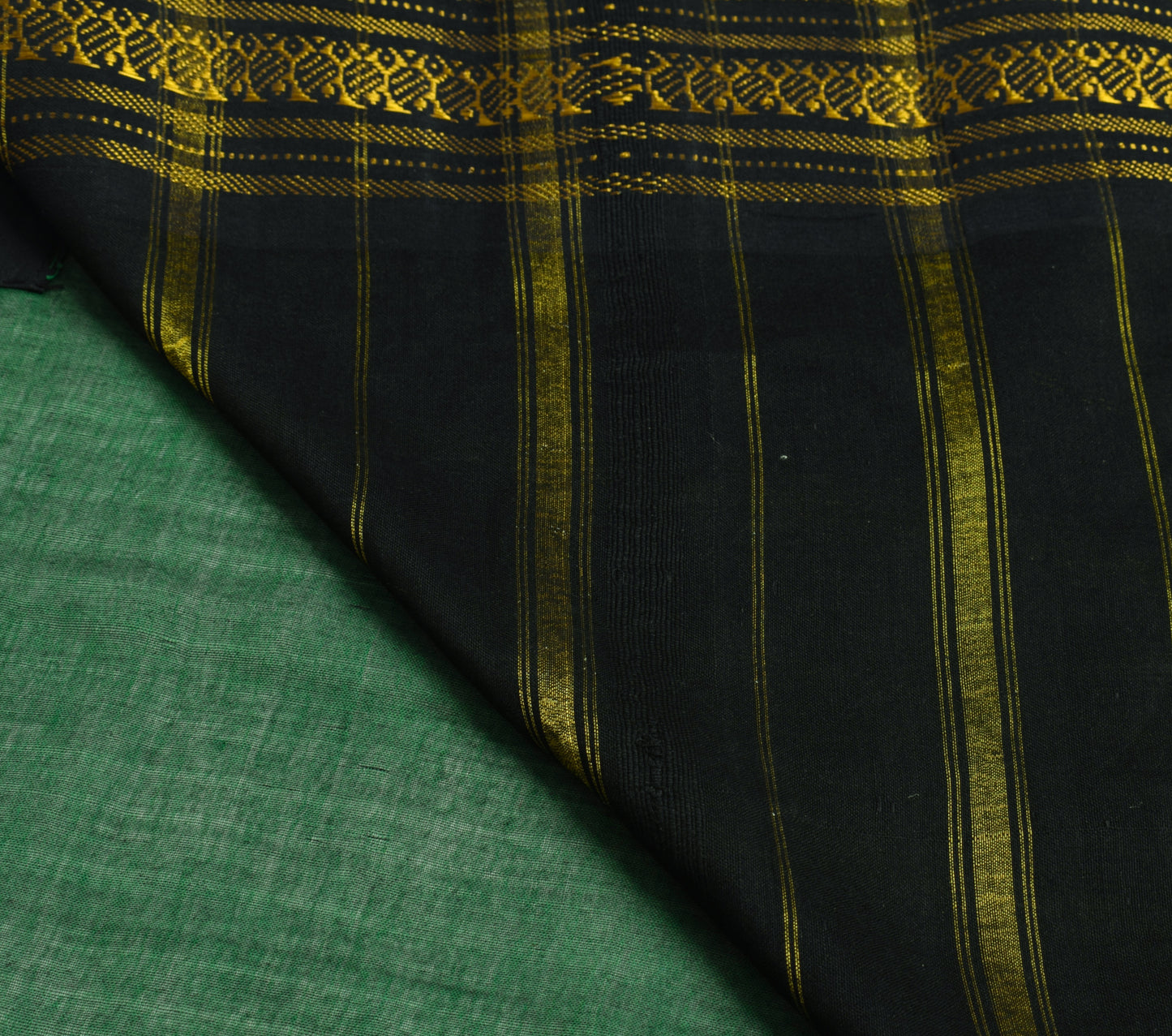 Sushila Vintage Green Scrap Saree 100%Pure Cotton Woven 5 Yard Sari Craft Fabric