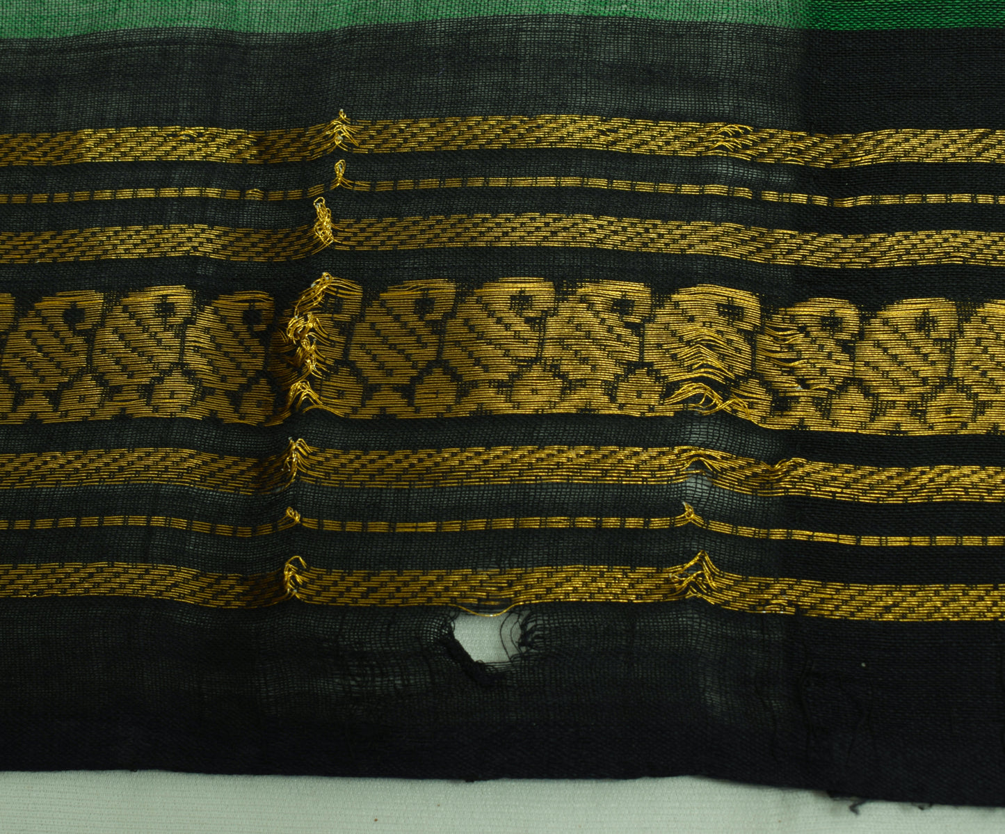 Sushila Vintage Green Scrap Saree 100%Pure Cotton Woven 5 Yard Sari Craft Fabric