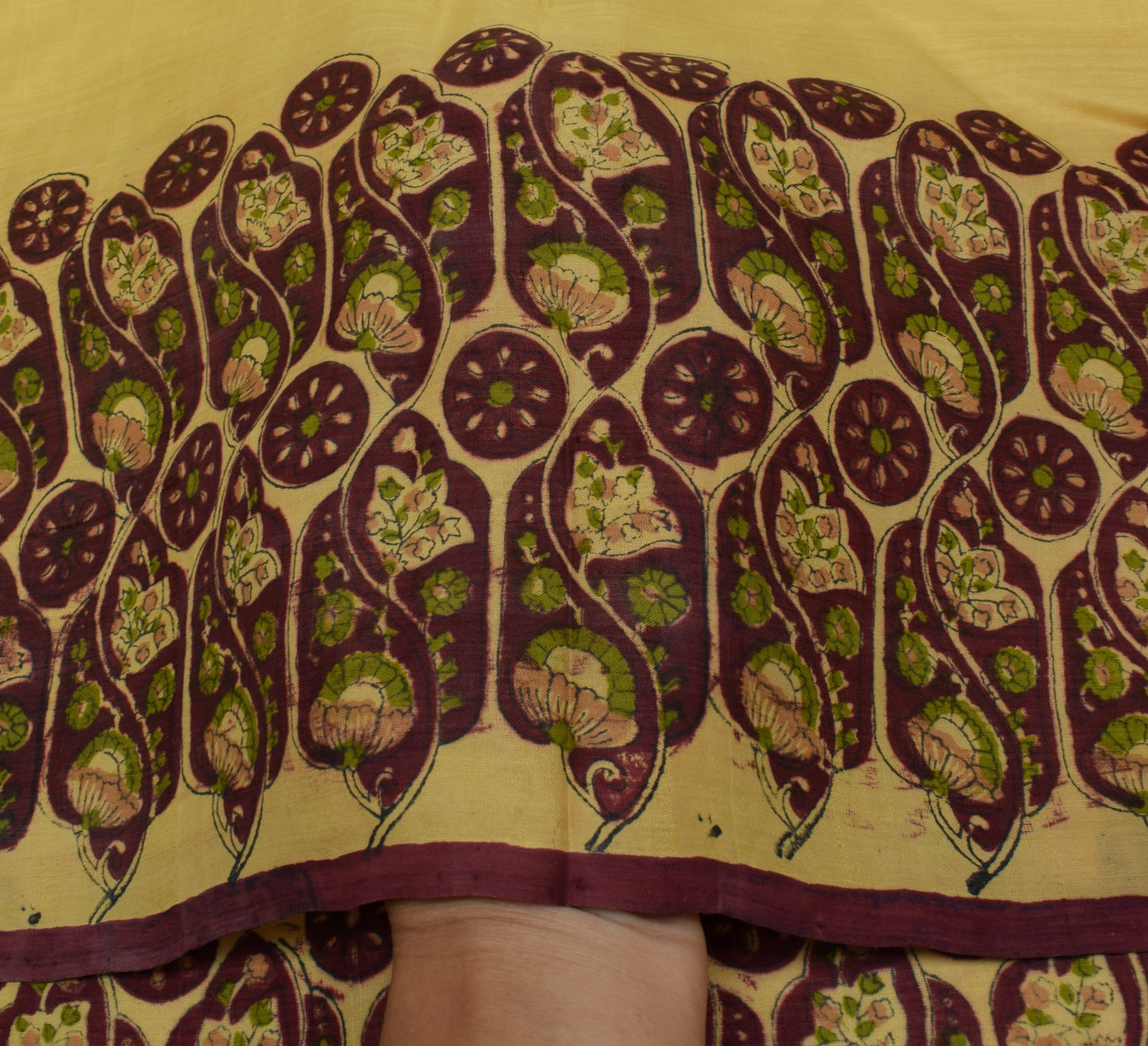 Sushila Vintage Indian Scrap Saree 100% Pure Silk Printed 5 Yard Sari Fabric