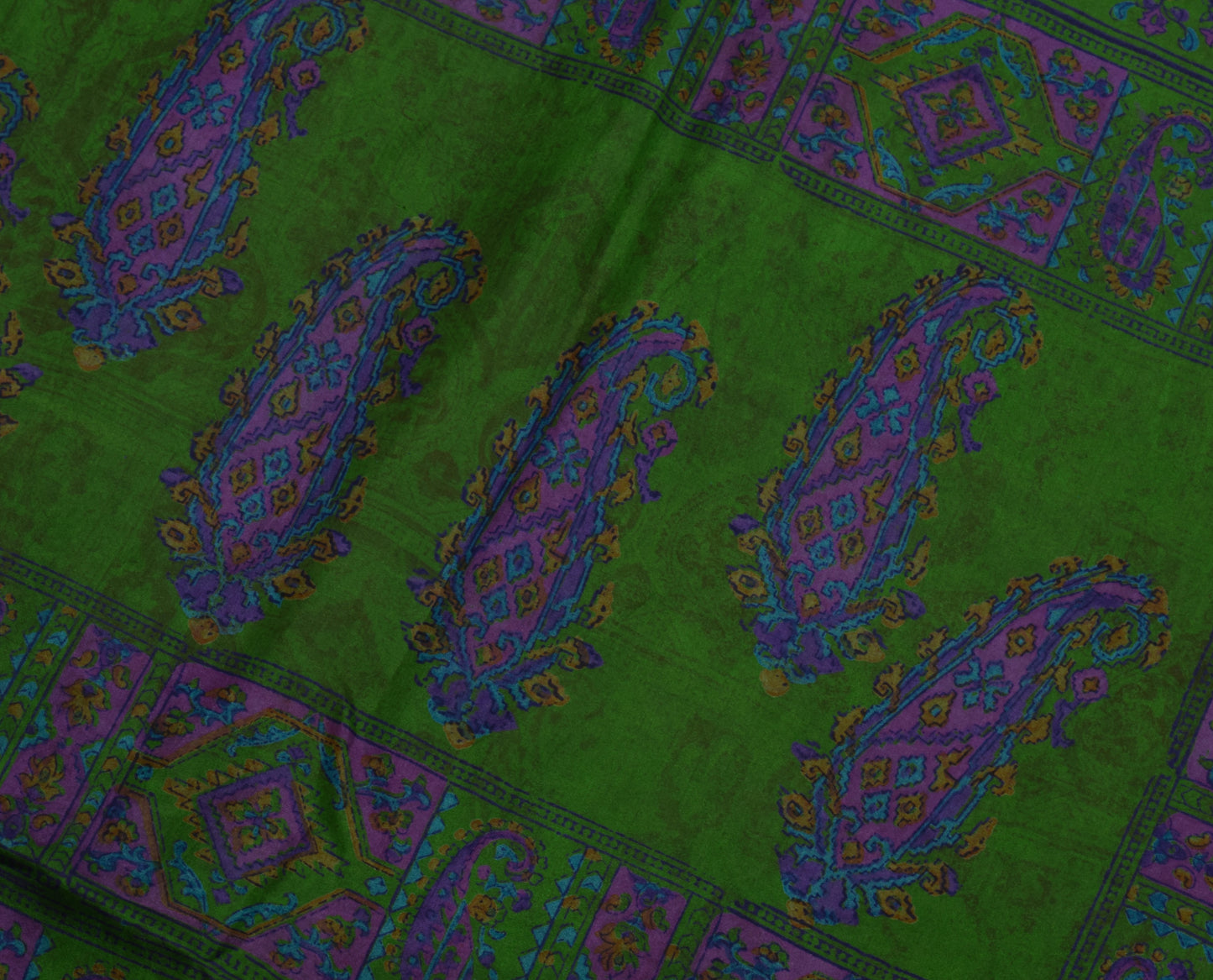 Sushila Vintage Green Scrap Saree 100% Pure Silk Printed 5 Yard Sari Fabric