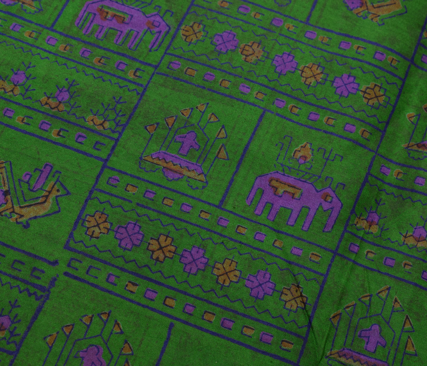 Sushila Vintage Green Scrap Saree 100% Pure Silk Printed 5 Yard Sari Fabric