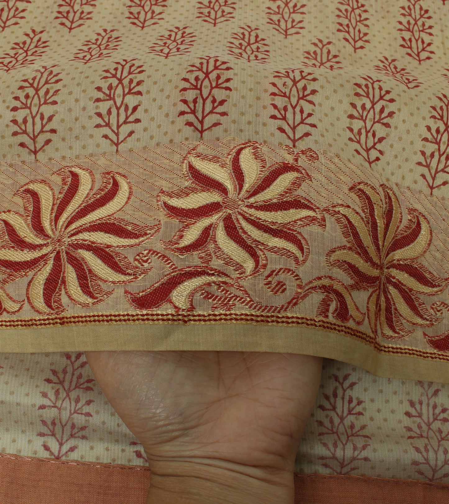 Sushila Vintage Cream Saree Blend Cotton Woven & Printed Floral Sari Fabric